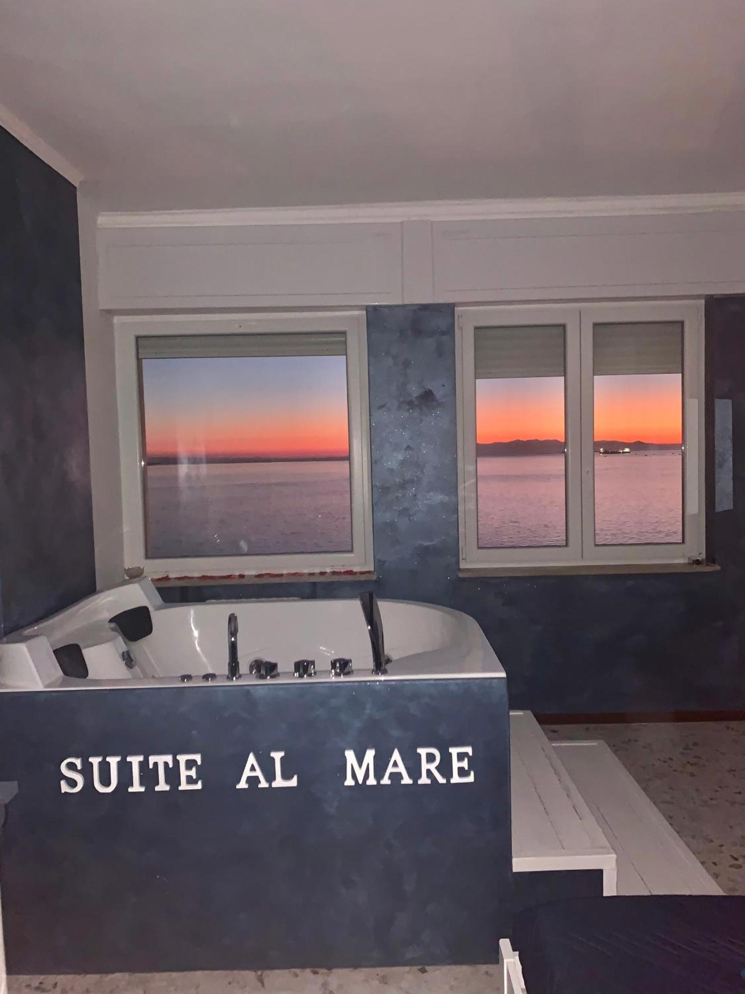 Suite al mare Tarento Exterior foto
